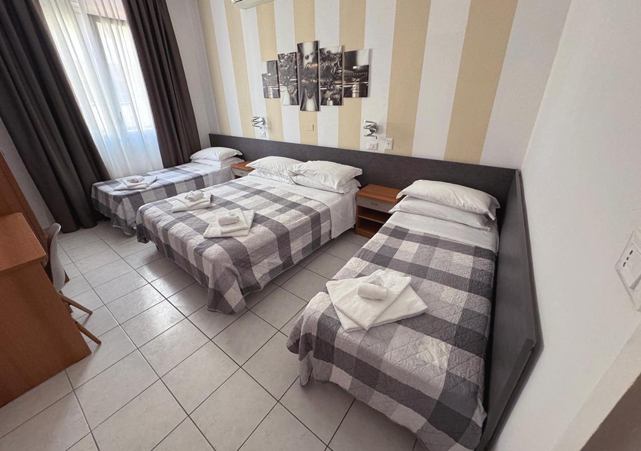 Chiama Hotel Rimini Exterior photo